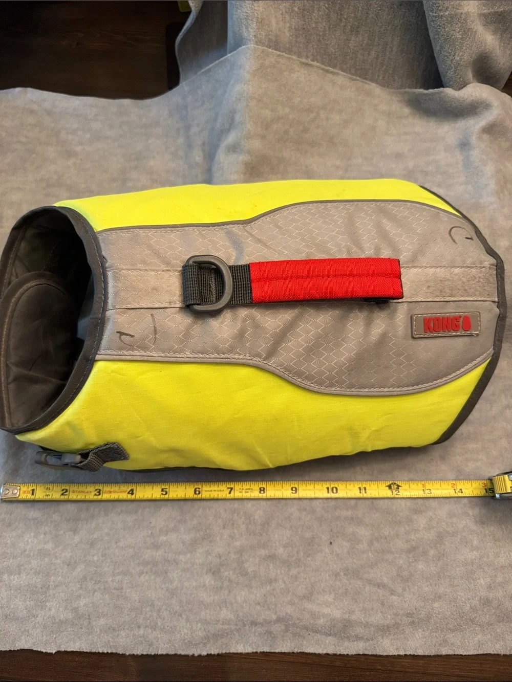 Kong High-Visibility Yellow & Red Dog Life Vest SM